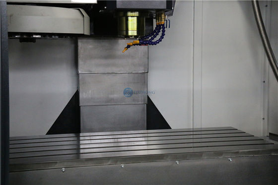 Fresadora vertical VMC1060 del CNC