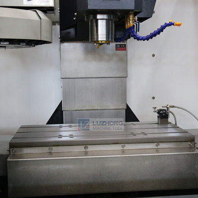 Precio del centro de mecanización de la vertical de la fresadora del CNC de VMC650 China
