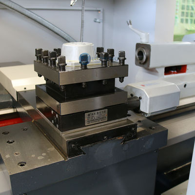 Máquina de torneado del torno del CNC del CNC CAK6140 China del torno en venta