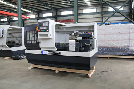 Máquina horizontal del CNC del torno de la cama plana CK6140 CK6150