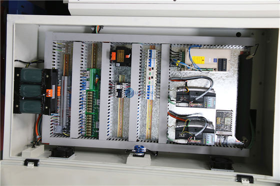 El CNC que trabajaba a máquina el torno inclinado del CNC de la cama modificó el torno para requisitos particulares de torneado TCK520
