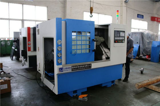 Centro de torneado inclinado del torno SCK6339 del CNC de la cama