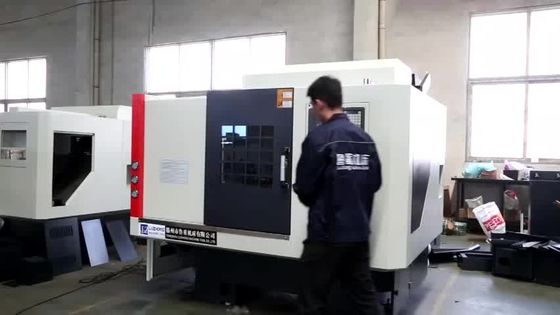 Máquina del torno del CNC del CNC SCK46 de Torno con el alimentador de la barra