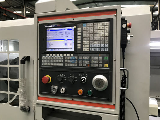 El CNC doble de la tirada instala tubos la máquina agujereada grande QK1319 del torno del hilo de tubo del torno que rosca