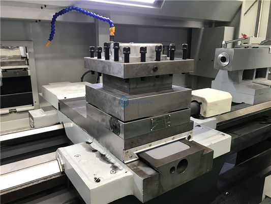El CNC doble de la tirada instala tubos la máquina agujereada grande QK1319 del torno del hilo de tubo del torno que rosca