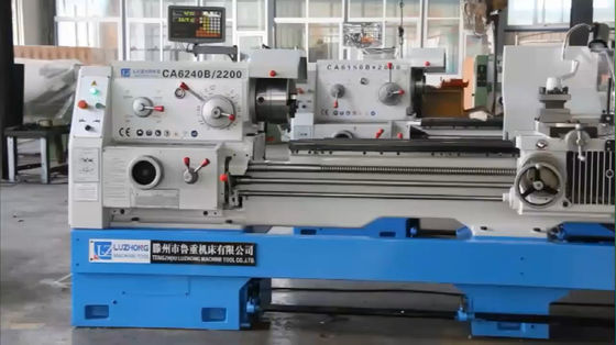 Torno del metal del CNC CA6240 para la rueda de aluminio que trabaja a máquina en Filipinas