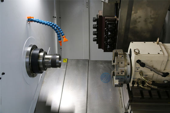 El CNC de la cama de la inclinación de CK46D-8 5 AXIS tornea en venta con C AXIS y herramientas que muelen