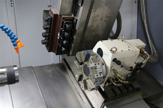 El CNC de la cama de la inclinación de CK46D-8 5 AXIS tornea en venta con C AXIS y herramientas que muelen